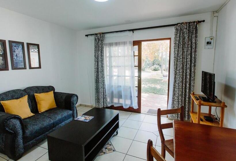Номер Deluxe, Golden Candle Guest House