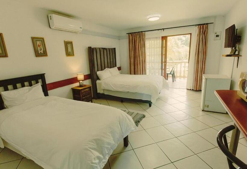 带阳台的豪华间, Golden Candle Guest House