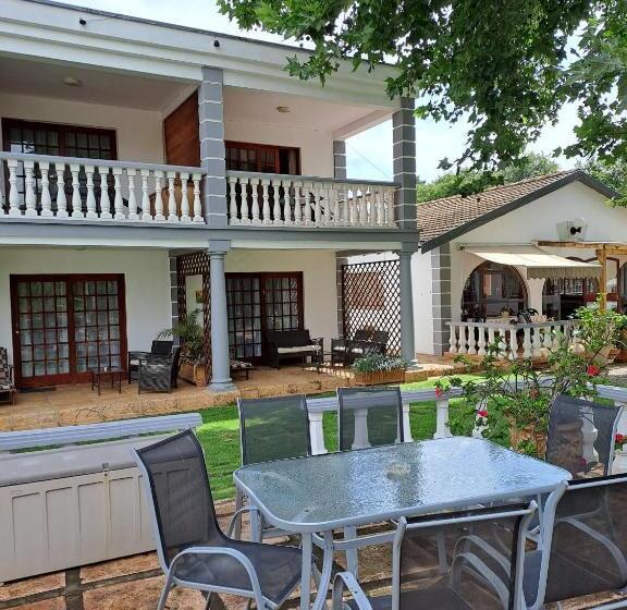 豪华房间, Golden Candle Guest House