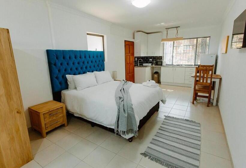 豪华套房, Golden Candle Guest House