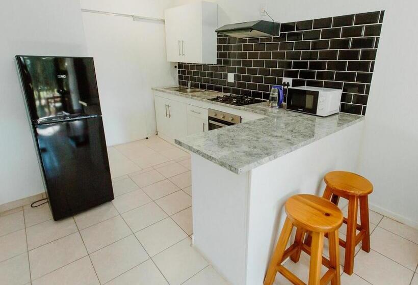 带1个卧室带花园景观的公寓, Golden Candle Guest House