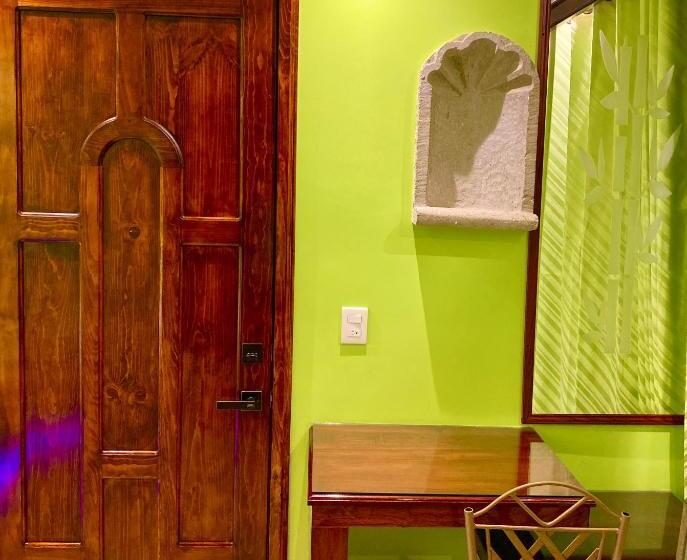 キングサイズベッドのデラックスルーム, Boutique Tekali Inn