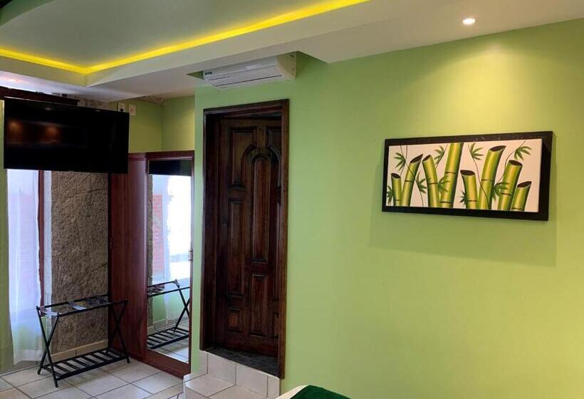 חדר דחוקס עם מיטת קינג, Boutique Tekali Inn