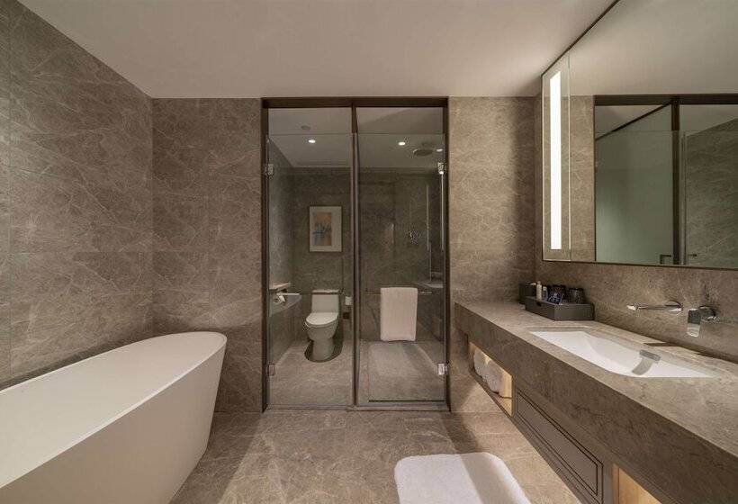 Studio Deluxe, Doubletree By Hilton Shenzhen Nanshan Hotel & Residences
