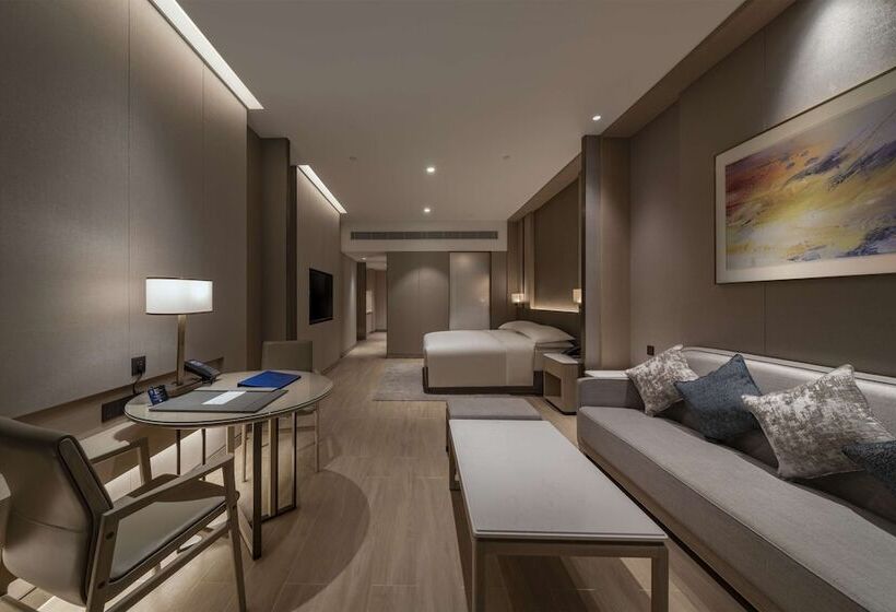 Studio Deluxe, Doubletree By Hilton Shenzhen Nanshan Hotel & Residences