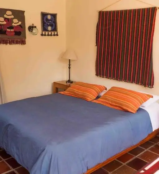 اتاق لوکس, La Posada Del Quinde