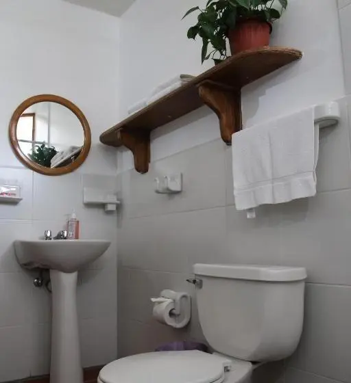 سوییت لوکس, La Posada Del Quinde