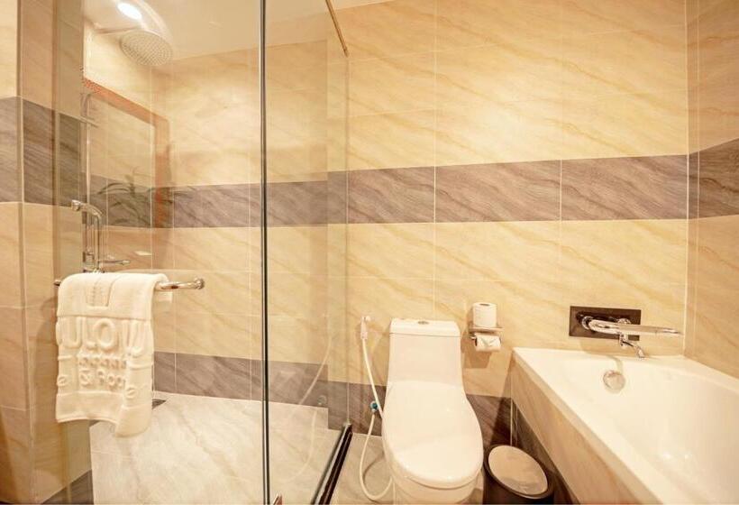 이그제큐티브 스위트 킹침대, Poulo Wai Hotel & Apartment
