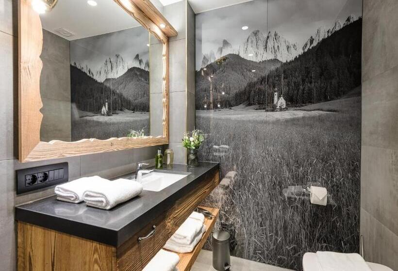 סוויטת ג'וניור, Mondi Hotel Tscherms