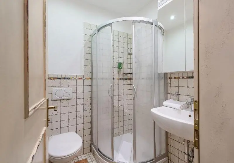 スタンダードシングルルーム, Mondi Hotel Tscherms