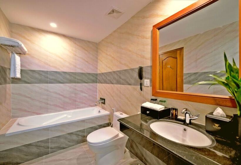 חדר דחוקס עם מיטת קינג, Poulo Wai Hotel & Apartment