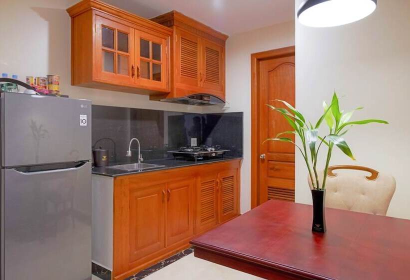 Студио Executive, Poulo Wai Hotel & Apartment