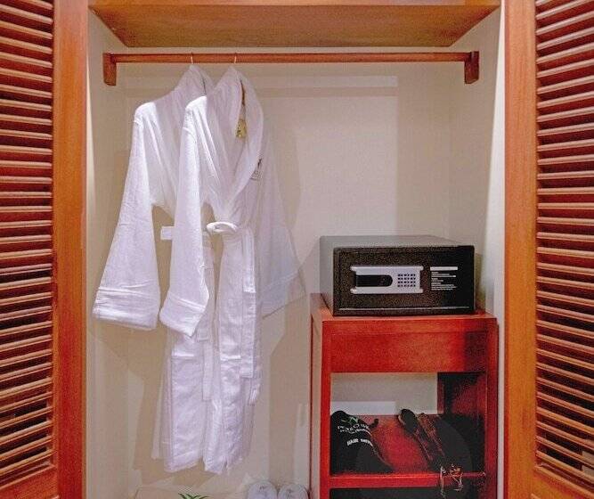 סטודיו אקזקיוטיב, Poulo Wai Hotel & Apartment