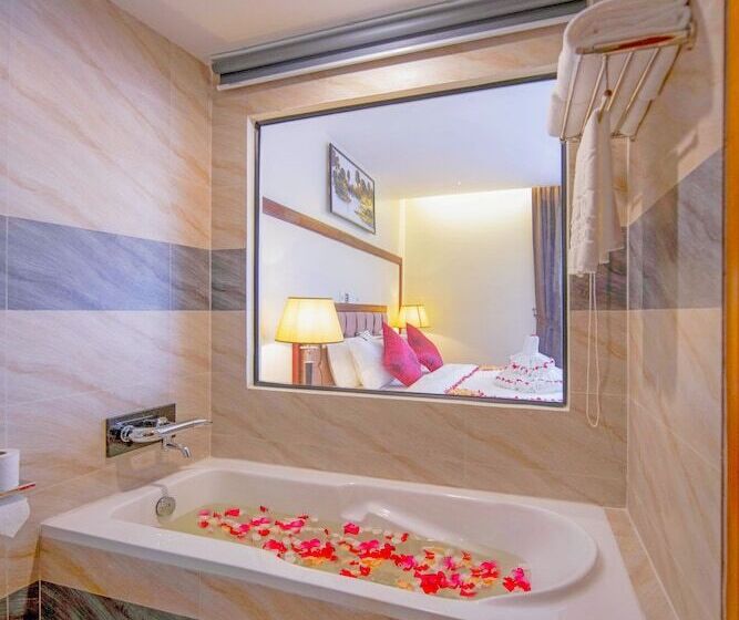 Студио Executive, Poulo Wai Hotel & Apartment