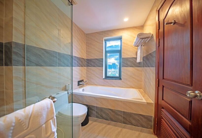 סוויטה אקזקיוטיב, Poulo Wai Hotel & Apartment