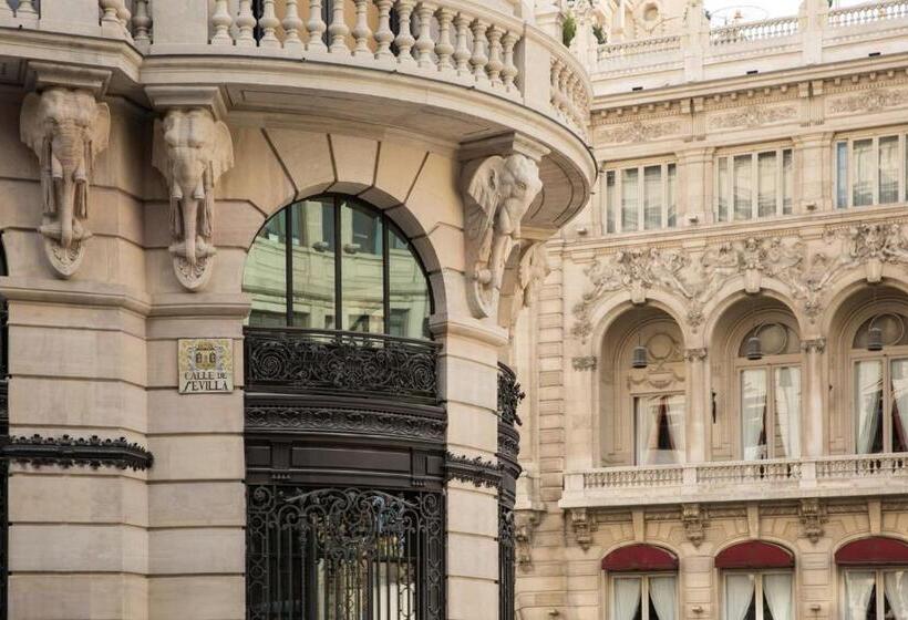 اتاق پرمیوم, Four Seasons Hotel Madrid