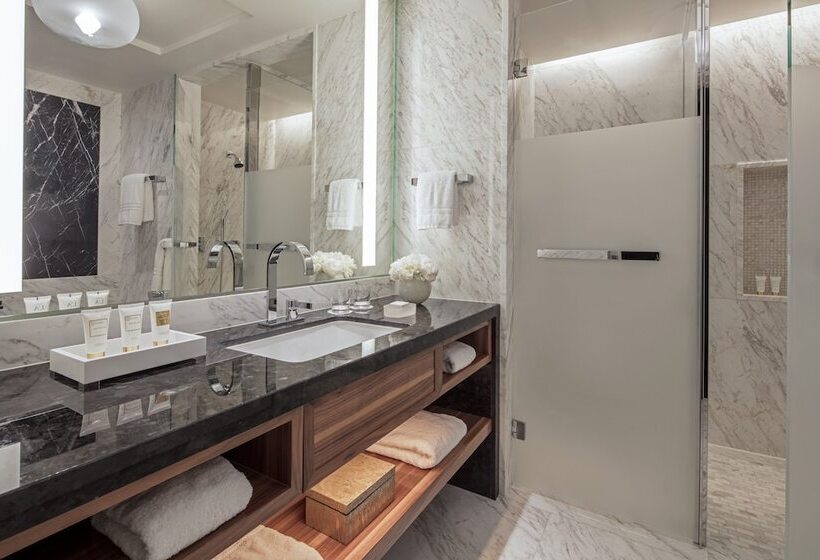 اتاق پرمیوم, Four Seasons Hotel Madrid