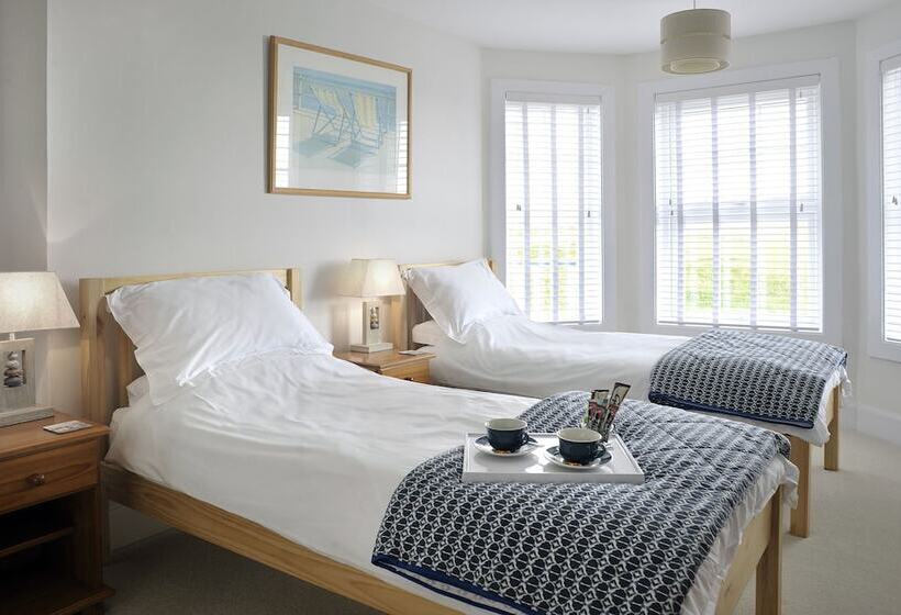 スーペリアールーム, Surf Haven