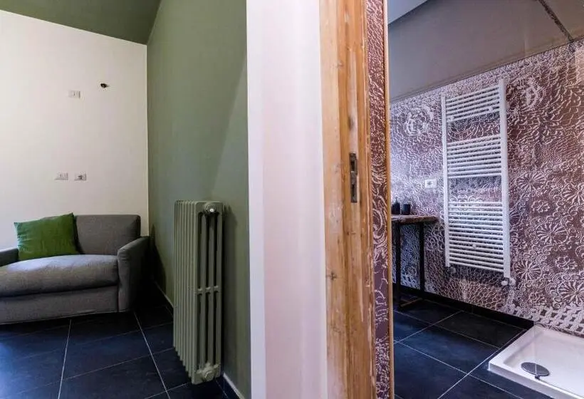اتاق لوکس با چشم‌انداز باغ, Welchome   Guest Accomodation