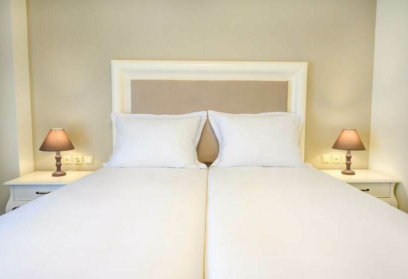 חדר דלוקס, Emerald Suites