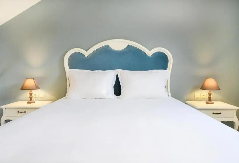 メゾネットスイート, Emerald Suites