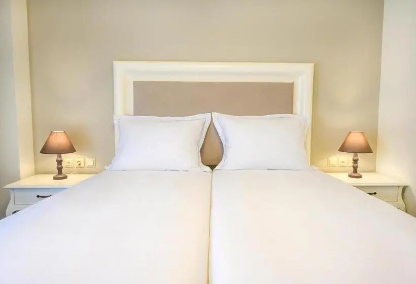 バルコニー付きデラックスルーム, Emerald Suites