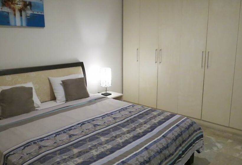 Апартаменты 3 Спальни, Beachfront Suite Alit