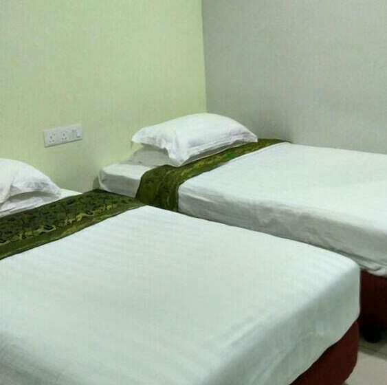 جناح جونيور, Green