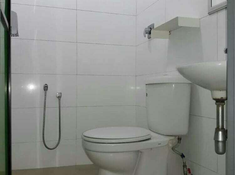 جناح جونيور, Green