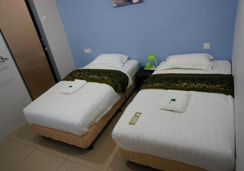 جناح جونيور, Green