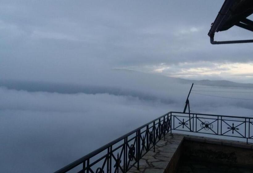 Family Apartment, Dio Studios