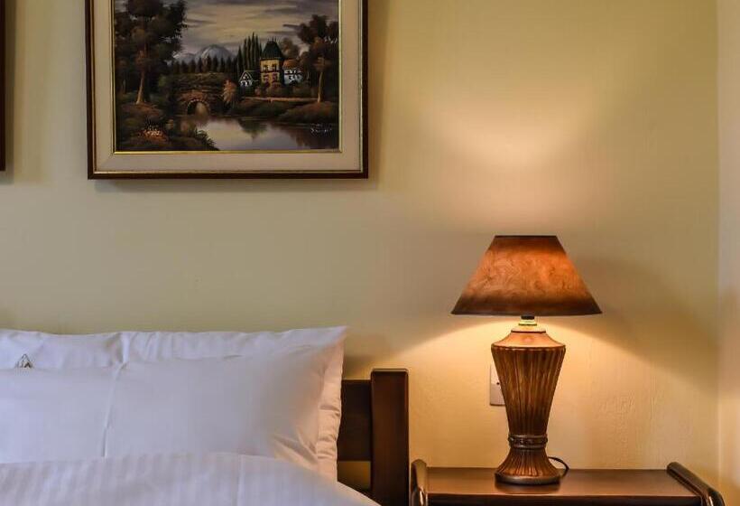 Standard Room, Dio Studios