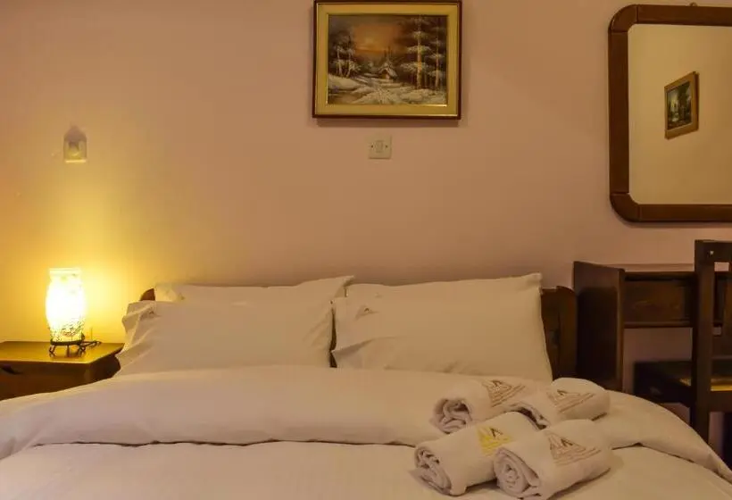Apartamento Familiar, Dio Studios
