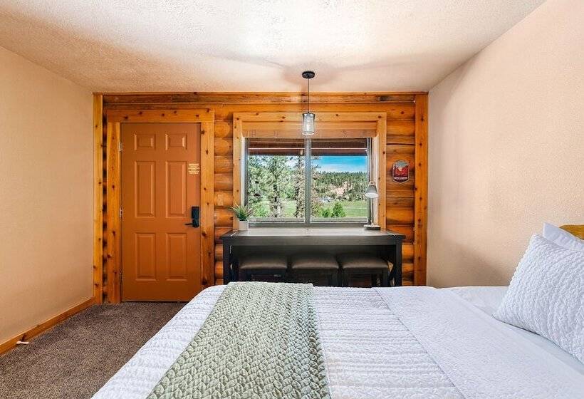 غرفه قياسيه سريرين مزدوجين, Duck Creek Village Inn