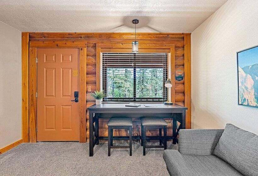 غرفة قياسية سرير مزدوج, Duck Creek Village Inn