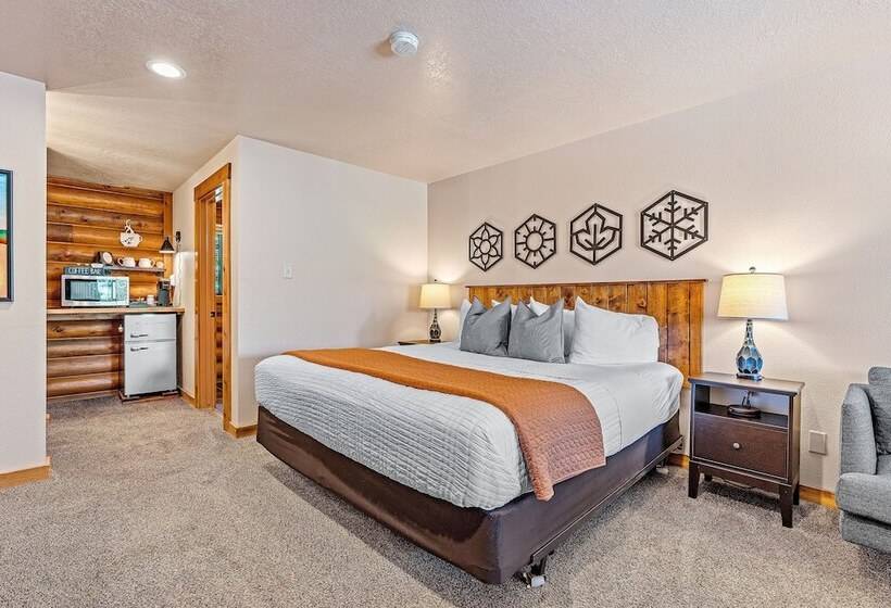 غرفة قياسية سرير مزدوج, Duck Creek Village Inn