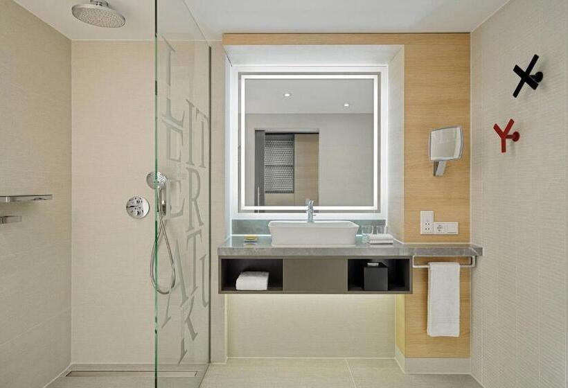 이그제큐티브 룸 킹사이즈 침대, Frankfurt Airport Marriott