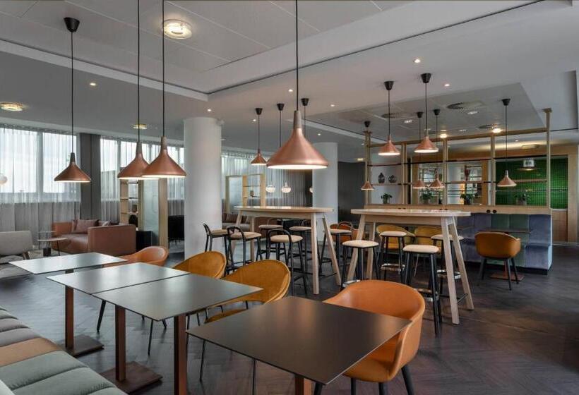 اتاق اجرایی با تخت بزرگ, Frankfurt Airport Marriott