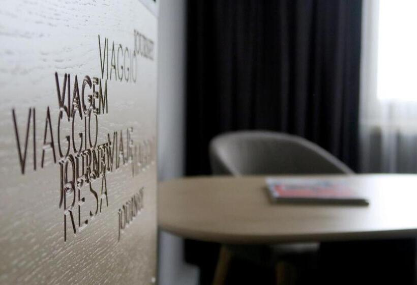 스탠다드 룸 킹사이즈 침대, Frankfurt Airport Marriott