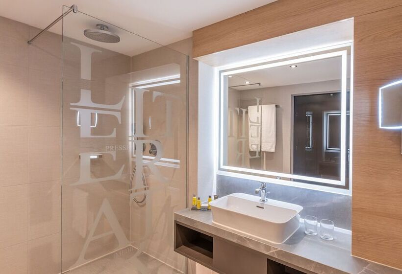 سوئیت کلاب, Frankfurt Airport Marriott