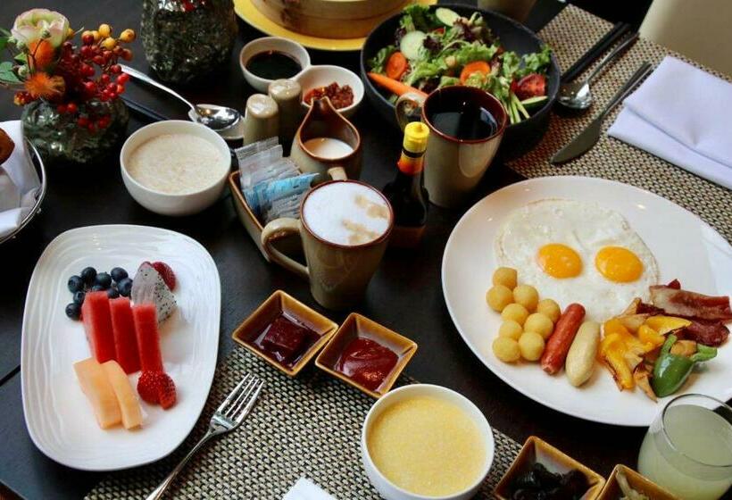 Club Szoba King-Size Franciaággyal, Sheraton Beijing Lize