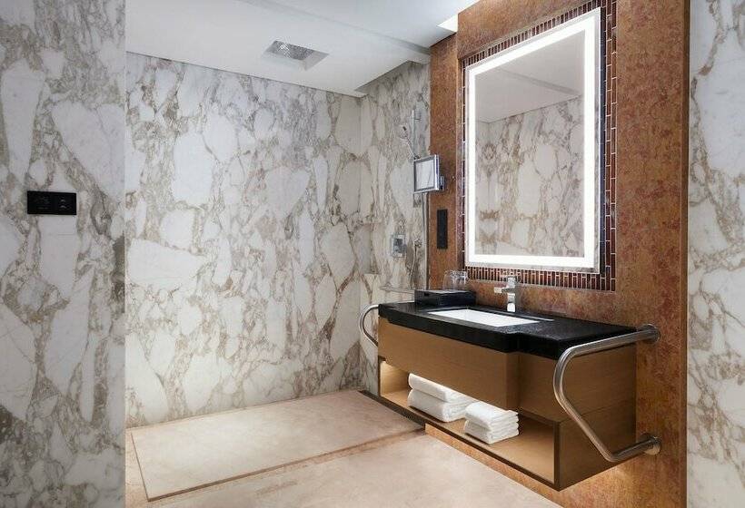 Club Szoba, Sheraton Beijing Lize