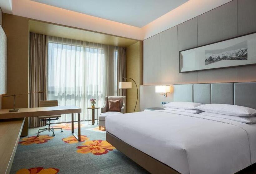 Club Szoba King-Size Franciaággyal, Sheraton Beijing Lize