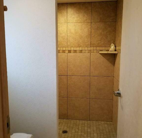 غرفة قياسية, Moose Inn