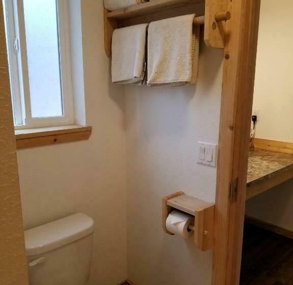 غرفة قياسية, Moose Inn