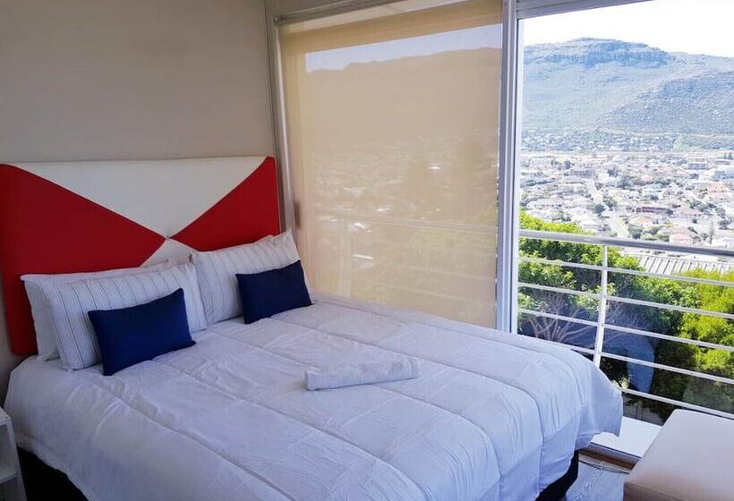 스위트 퀸침대, Beachview Guest House