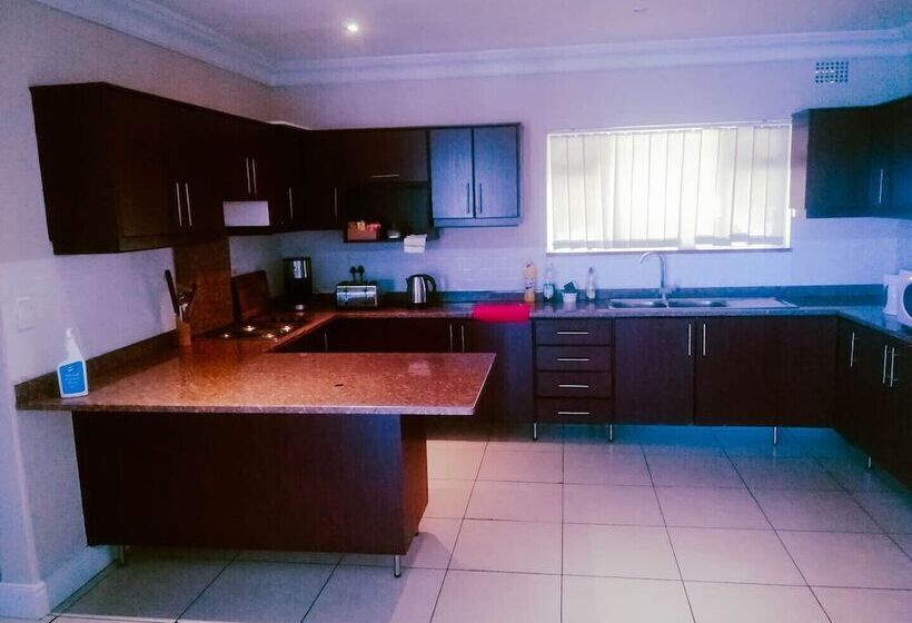 디럭스 룸, Beachview Guest House