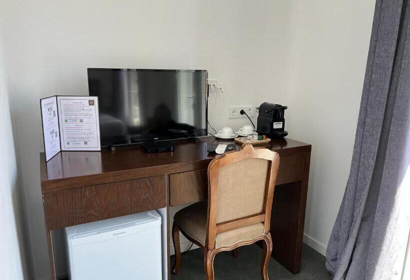 اتاق استاندارد با چشم‌انداز شهر, Casa Navid