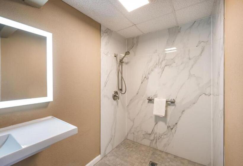 Номер Стандарт, Quality Inn