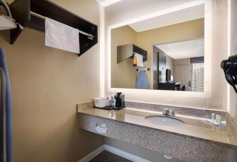 Номер Стандарт, Quality Inn